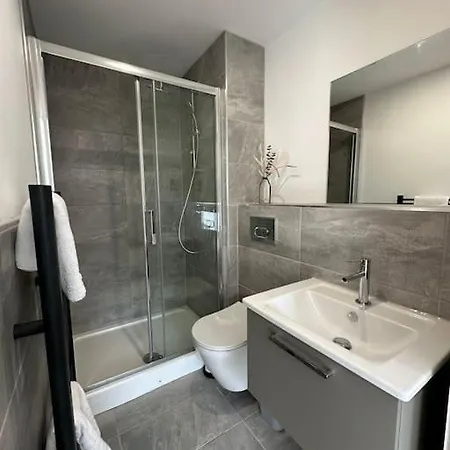 Luxury Central York Apartment Exterior photo